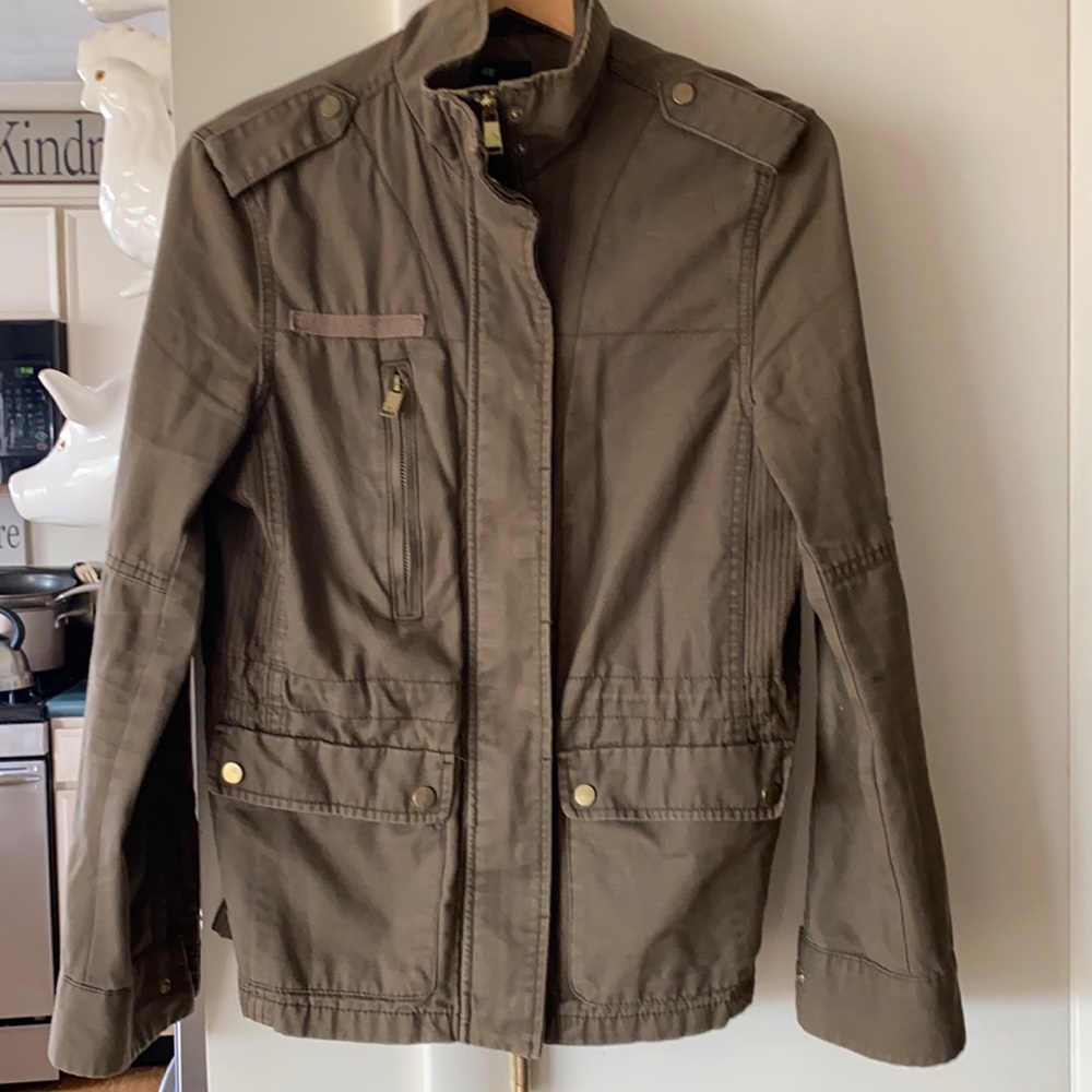 H & M Army green light weight jacket.